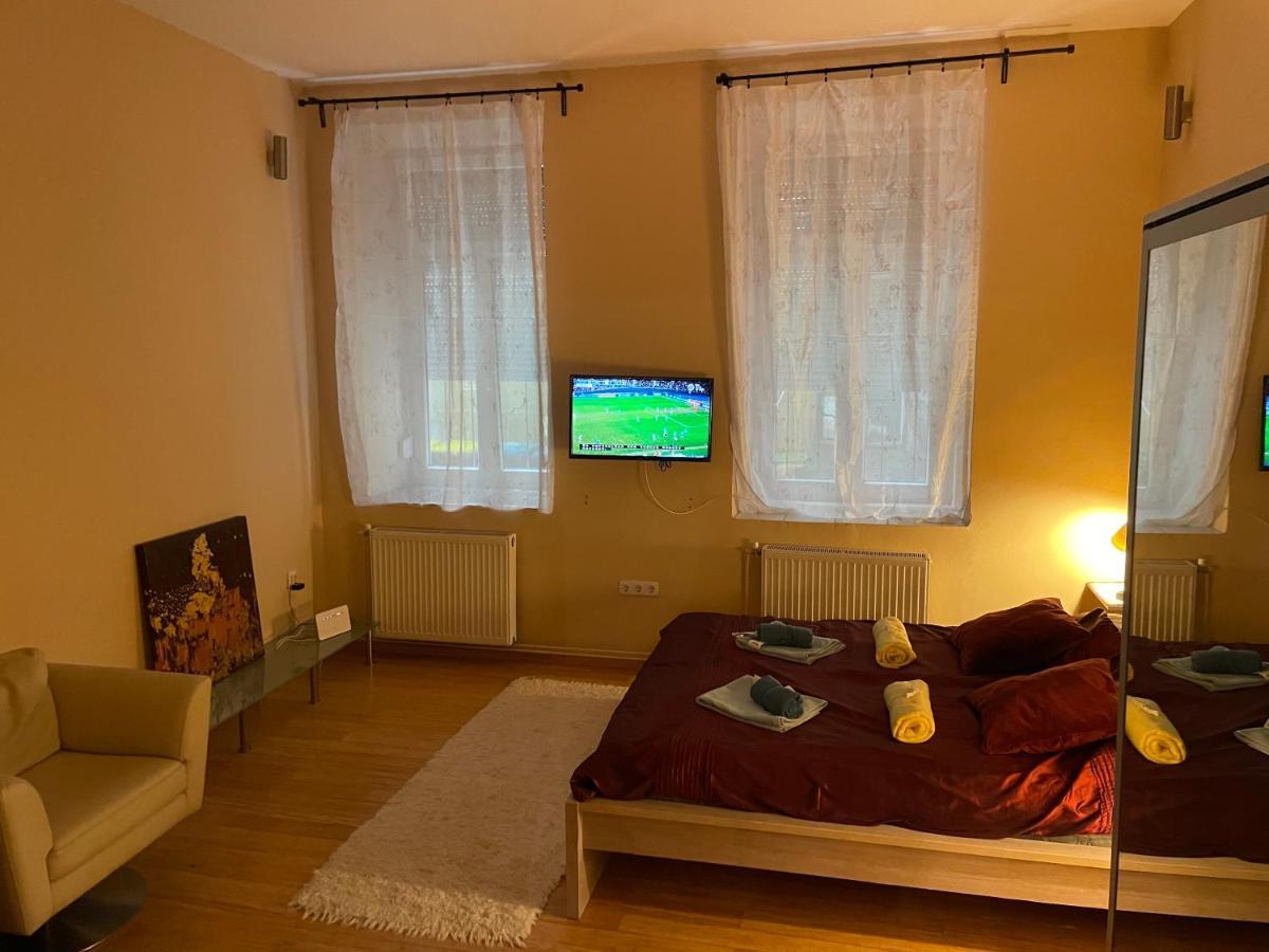 Budapest Clark Apartman ** Apartment Luaran gambar