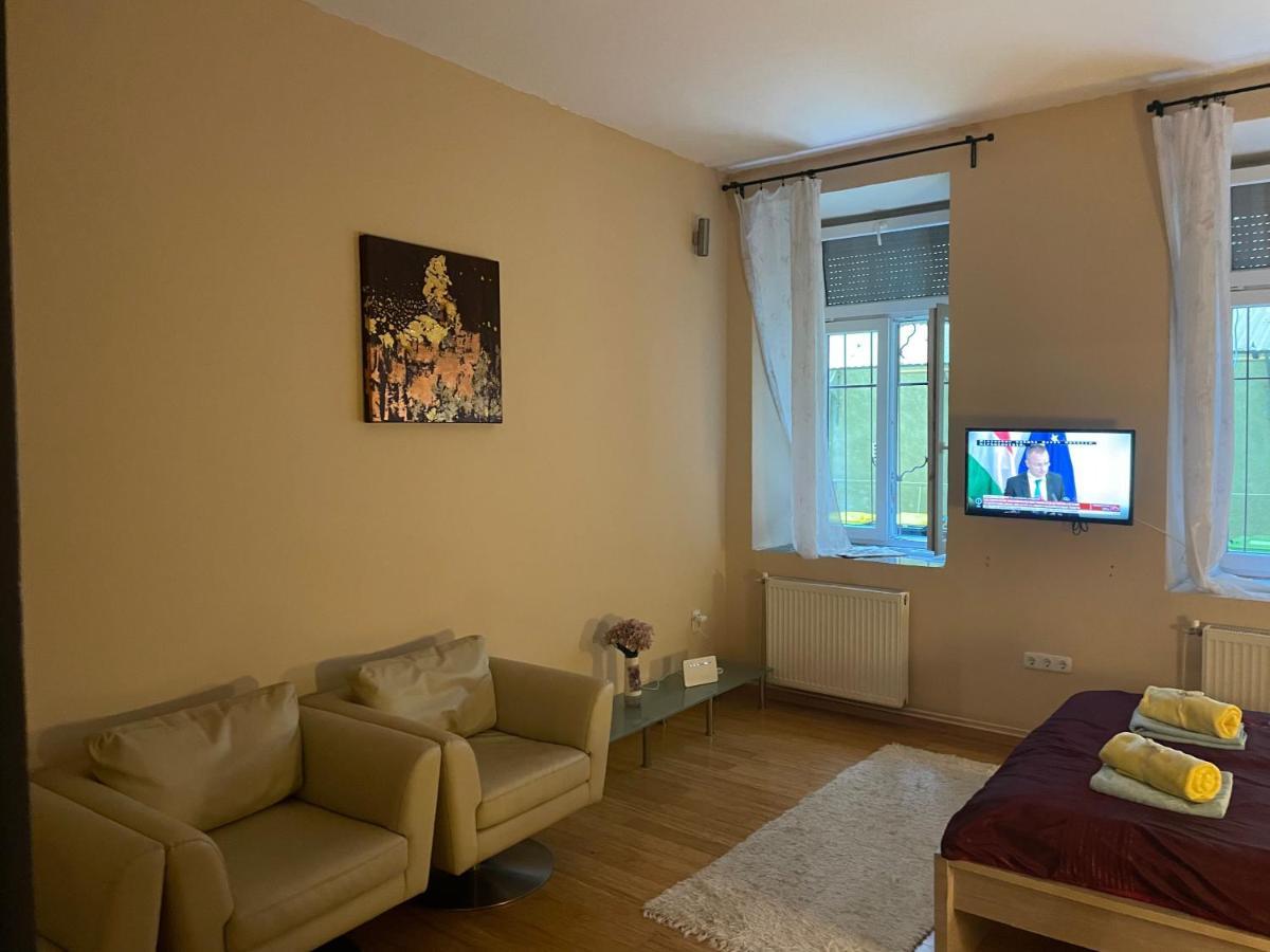 Budapest Clark Apartman ** Apartment Luaran gambar